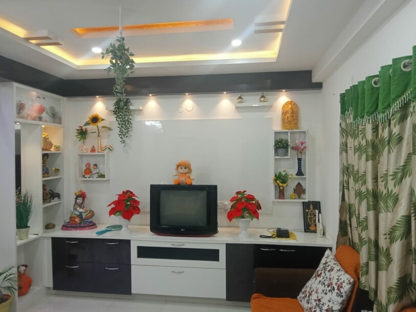 East face 2bhk flat full furnished 1100 sqft in pragathi nagar Kukatpally-1