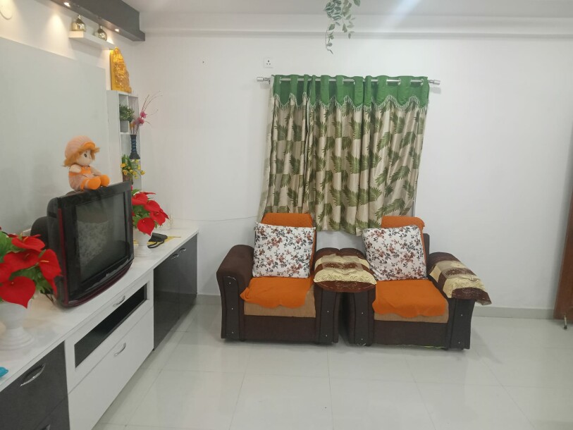 East face 2bhk flat full furnished 1100 sqft in pragathi nagar Kukatpally-18